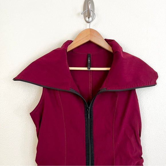 PORTO Double Zip Ruched Sleeveless Vest in Red - Picture 2 of 6